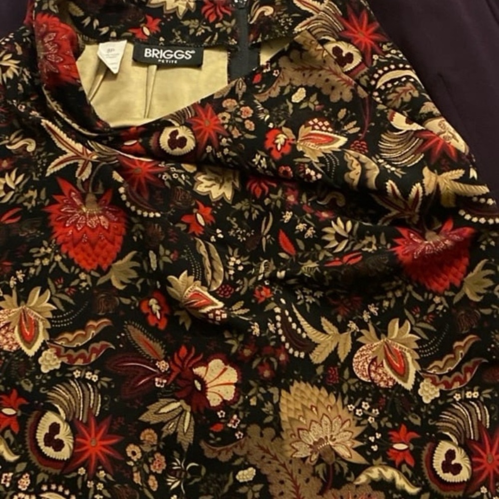 Purple blazer and floral pencil skirt - Picture 8 of 8